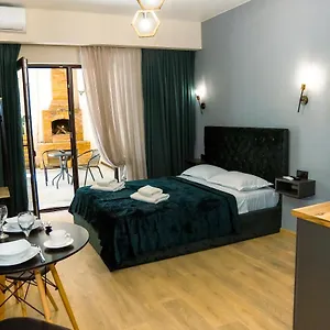 https://sunshine-apartments.alltbilisihotels.com